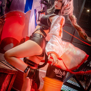 『アークナイツ』シュヴァルツ／撮影：kuma桑熊（Twitter：@kuma888666）