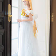 コスプレ】“女の子の憧れ”『セーラームーン』プリンセス