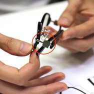 本職を驚かせる『アリスギア』のメガネと、それを完全再現する「執事眼鏡」―満を持してのコラボメガネは如何にして産まれたのか