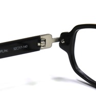 本職を驚かせる『アリスギア』のメガネと、それを完全再現する「執事眼鏡」―満を持してのコラボメガネは如何にして産まれたのか