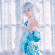 『Re:ゼロから始める異世界生活』レム/モデル:夏(Twitter:@AgoAgo_25)、撮影:乃木章