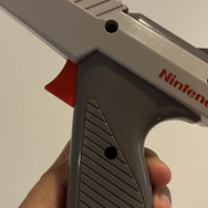 今年も話題の 42-KG736-80: NES用 任天堂 Nintendo Zapper スプラ