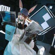 『アークナイツ』アーミヤ（コーデ「新聞配達員」）／撮影：KK-kkkk