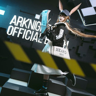 『アークナイツ』アーミヤ（コーデ「新聞配達員」）／撮影：KK-kkkk