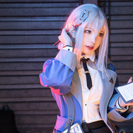 『MIST SEQUENCE』アグネシュ／撮影：Zion