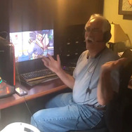 65歳のゲーマーお父さん『オーバーウォッチ』プレイ中の動きが激しすぎる