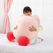 おうち時間を“もちふわカービィ”とプププにリラックス！ 超ビッグサイズの「すやすやフレンド おうちでリラックス カービィ」登場