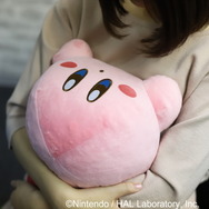 3度目の正直でゲットしたい！ ぎゅーっとしたくなる「あったかぬいぐるみ カービィ」2月9日正午より3次受注スタート