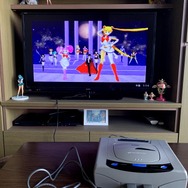 3,000万円を投資したコレクターが語る「セーラームーン」！Vol.11 映画でも話題、「セーラーサターン」の貴重な変身シーンを収めた「セガサターン」のソフトを発掘！