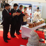 銚子電鉄に、ハドソンが幸せを呼ぶしあわせ三像を寄贈