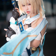 蛍／モデル：粛雨