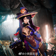 モナ／モデル：小奈