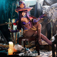 モナ／モデル：小奈