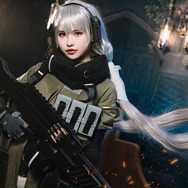 『ドールズフロントライン』Gr MG4(公式コスプレイヤー)/純老板