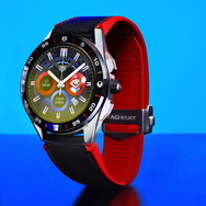 タグ・ホイヤー「スーパーマリオ」コラボ腕時計を世界限定2,000本発売―GoogleのWear OS内蔵でマリオが盤面でアクティブに動く