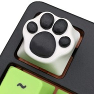 キュートな肉球付きゲーム周辺機器6選─スティクカバーからゲーミングチェアまで自分仕様に可愛くアレンジ!