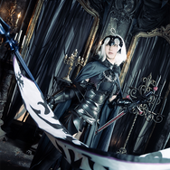 ジャンヌ・ダルク〔オルタ〕／モデル：ねぎこ（@Luxaky920）、撮影：メイジ（@Mage_Industry）