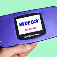 ゲームボーイアドバンスを意味なく横長にした男が現る！ 過去には意味なく初代ゲームボーイを縦長に