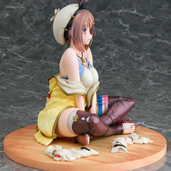 「ライザ」が上着を着崩してリラックス！人気コス「サマーアドベンチャー！」を精巧に再現