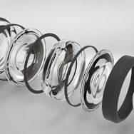 世界初、“寝ながら”に特化したVRデバイス「HalfDive」発表！クラウドファンディングで支援者を募集