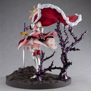 『Fate』エクスカリバーを構えるイリヤが凛々しい！少女の柔らかさと鎧の質感を両立させた造形が見事な逸品