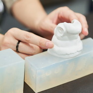 「フィギュア」はどうやって作られる？ トップメーカーに密着したら、進化し続ける“職人技”がスゴかった！【フィギュア作り】