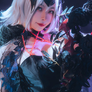 ジャンヌ・ダルク〔オルタ〕『Fate/Grand Order』/モデル:盒盒