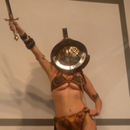 【TGS2009】謎の仮面をかぶった女戦士が登場!アクワイア『剣闘士』スペシャルステージ