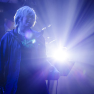 緒方恵美、杉田智和、豊口めぐみら豪華キャストが「ダンガンロンパ」10周年をお祝い！「超高校級の大同窓会」イベントレポート