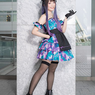 創作ウエイトレス／モデル：甲斐枝カエ、撮影：乃木章