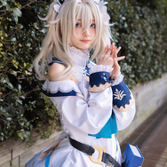 バーバラ『原神』／モデル：山田叶夢、撮影：乃木章