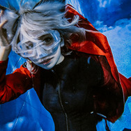 レッド（水着）『アークナイツ』／夜光