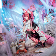 シャマレ『アークナイツ』／モデル：花崎まくら