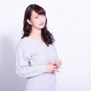 『競馬伝説PRIDE』宣伝大使に倉持由香さんが就任！事前登録数は5万人を突破