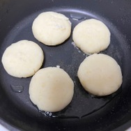 『ポケモンレジェンズ アルセウス』ヒスイ地方のイモモチが食べたい！先人の知恵を頼りに作ってみた