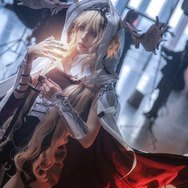 燭騎士『アークナイツ』/モデル:山崎炸毛、撮影:教主Shadow