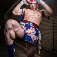 ジョー・ヒガシ『ザ・キング・オブ・ファイターズ』／モデル：デレゴリ、撮影：乃木章