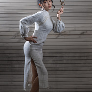 「不軌不軌」チャイナドレス／モデル：KAPI、撮影：乃木章