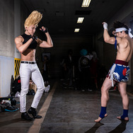 『ザ・キング・オブ・ファイターズ』二階堂紅丸／モデル：AKIHITO、ジョー・ヒガシ／デレゴリ／撮影：乃木章