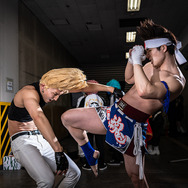 『ザ・キング・オブ・ファイターズ』二階堂紅丸／モデル：AKIHITO、ジョー・ヒガシ／デレゴリ／撮影：乃木章