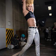 『ザ・キング・オブ・ファイターズ』二階堂紅丸／モデル：AKIHITO、ジョー・ヒガシ／デレゴリ／撮影：乃木章