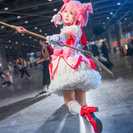 鹿目まどか『魔法少女まどか☆マギカ』/モデル:Hana、撮影:二衣二
