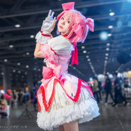 鹿目まどか『魔法少女まどか☆マギカ』/モデル:Hana、撮影:二衣二