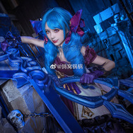 グウェン『League of Legends』／モデル：鳩