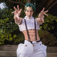 岸辺露伴『ジョジョの奇妙な冒険』／モデル：AKIHITO