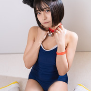 モデル：やよっぺ、撮影：乃木章