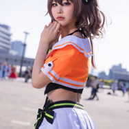 夏色まつり「ホロライブ」／モデル：山中おくら、撮影：tama