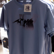 ユニクロ「FF35周年UT」コラボ、フォトレポート！限定の「コンプリートボックス」や『FF7R』でクラウドが乗ったバイク原寸展示まで