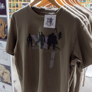 ユニクロ「FF35周年UT」コラボ、フォトレポート！限定の「コンプリートボックス」や『FF7R』でクラウドが乗ったバイク原寸展示まで