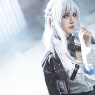 実践理性·山内樱『迷雾公式』／モデル：探偵莉莉、撮影：教主Shadow（Twitter：@jiaozhushadow）